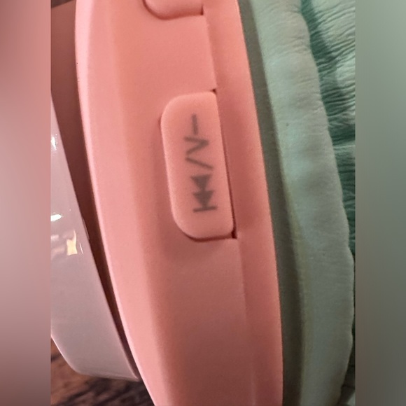 Riwbox WT-7S BT Headphones Light Up, Foldable Stereo Wireless Headset Kids - Picture 2 of 15